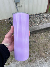 Load image into Gallery viewer, 20 oz UV white to purple straight 20 oz tumbler
