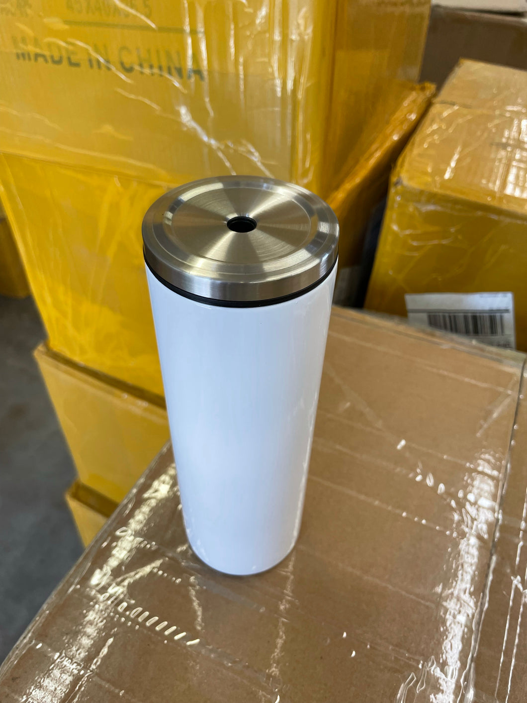 20 oz straight sublimation tumbler with metal screw on lid